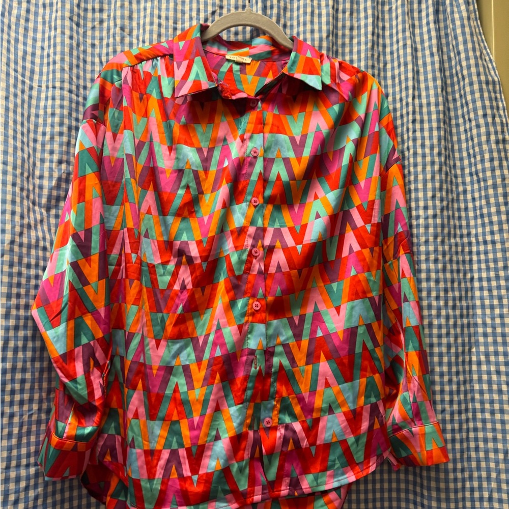 Red and Pink Casual Button Down Shirt with Zigzag Pattern
